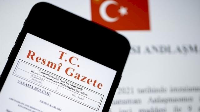 Toplu Sözleşme İkramiyesinden Yararlanabilmek İçin Yüzde İki Barajını Aşan Kamu Görevlileri Sendikalarına Üye Olmayı Öngören Kuralın İptali