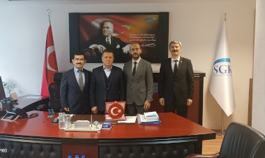 SGK-SEN GENEL MERKEZ YÖNETİMİNDEN GSS TESCİL ve PRİM DAİRE BAŞKANI RÜSTEM ÖZDEMİR 'E ZİYARET