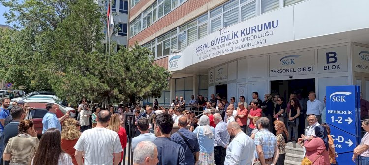 Bizim sıkıntılarımızı lütfen anlayın. Bizler siyasi ve ideolojik görüşlerden uzak sadece ekmek davamız için mücadele eden kurum mensuplarıyız.